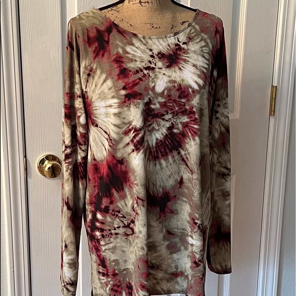 NWT Sew in Love Long Sleeved Top